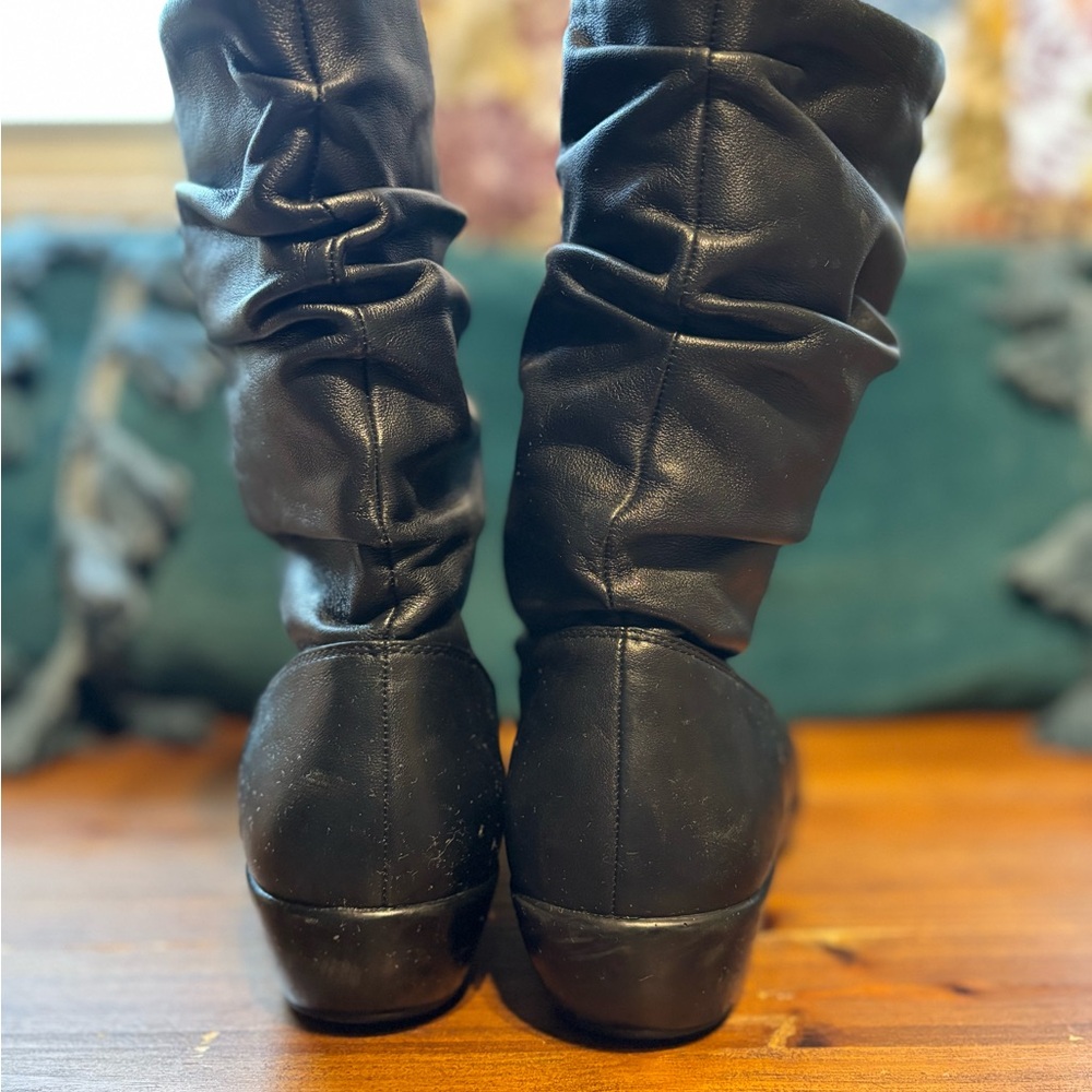 Dansko Devin Slouch Boot - Picture 6 of 8
